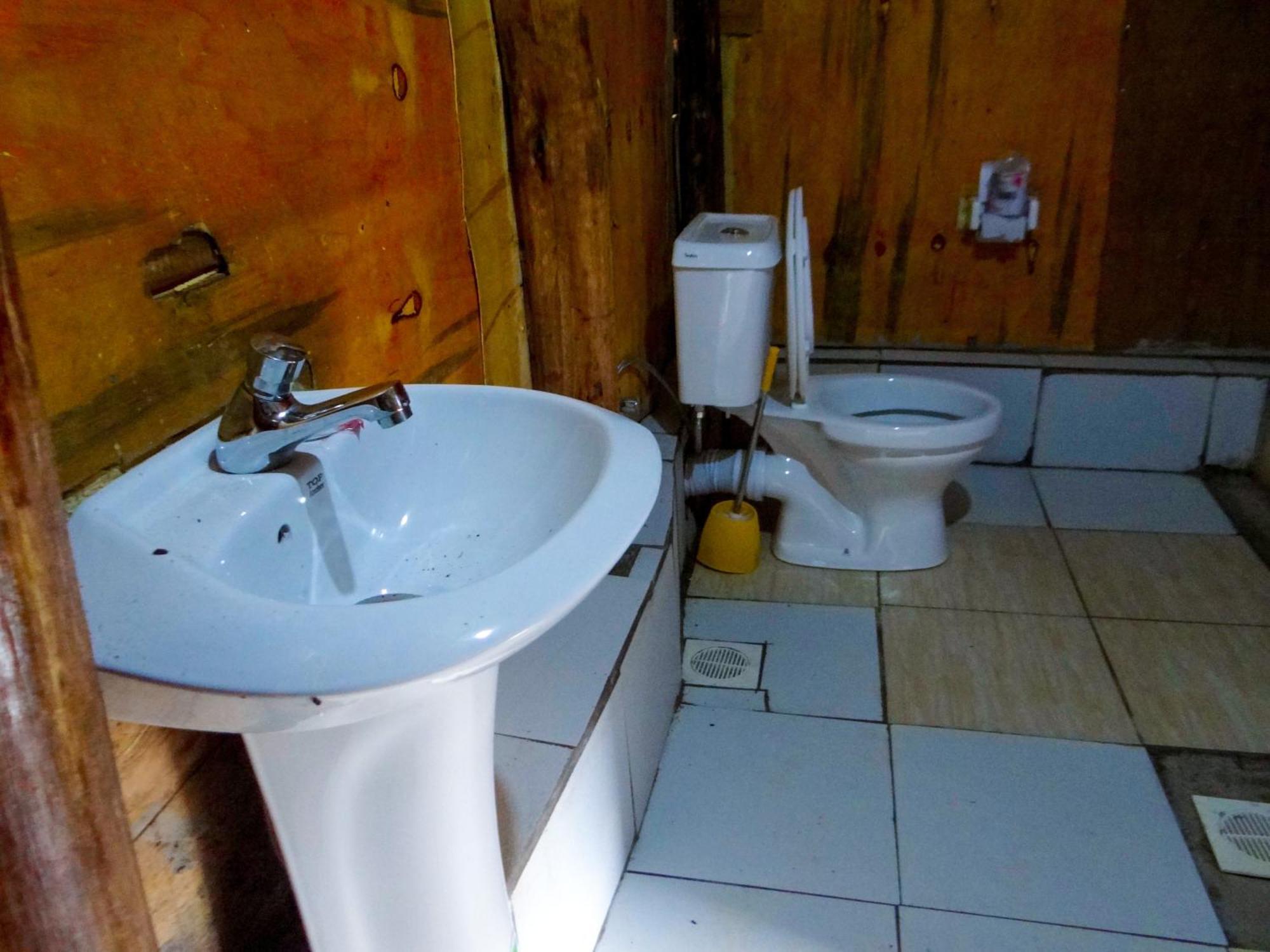 Mutanda Eco Community Center Hotel Kisoro Buitenkant foto